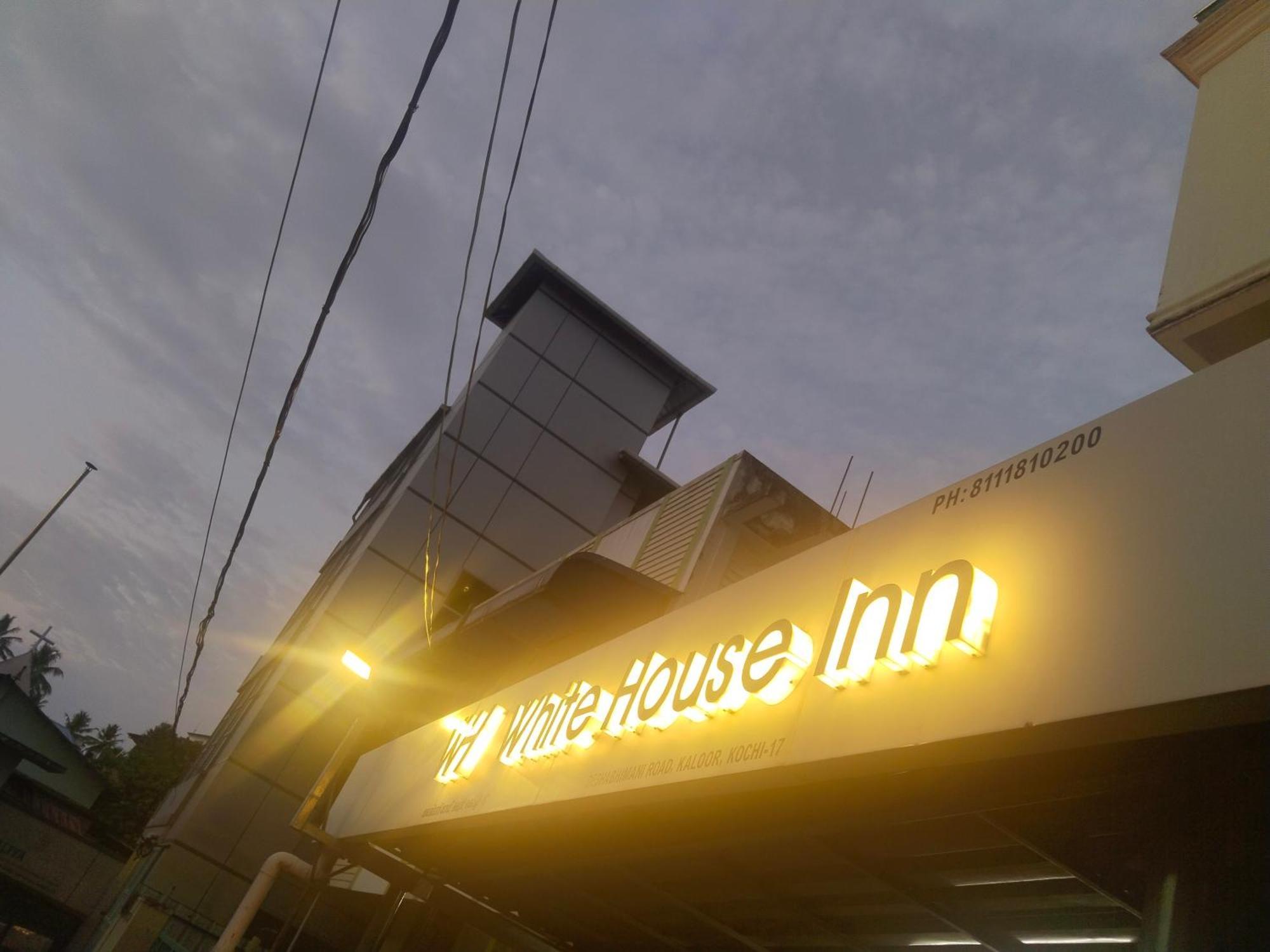 White House Inn Kochi エクステリア 写真